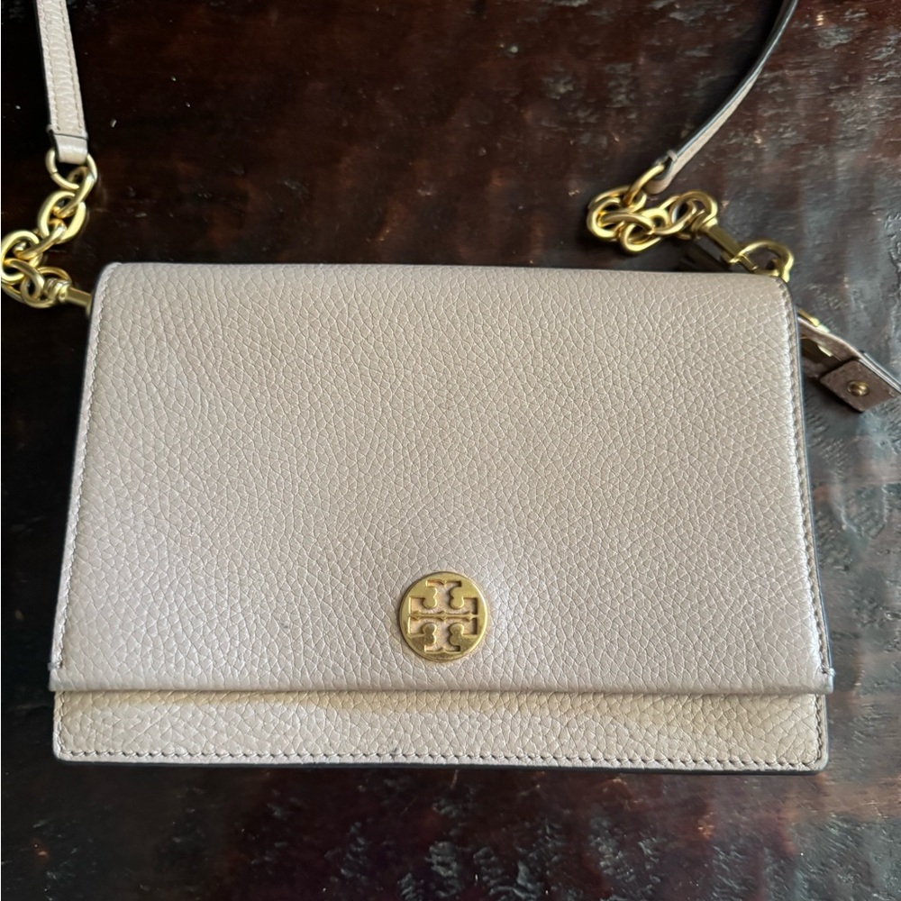 Tory Burch small size cream color great condition